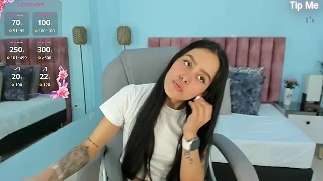 tati saldarriaga online show from 25, 2, 2026