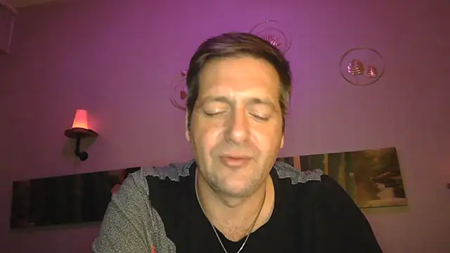 Snapshot of matrikes1 chatting on 13, 1, 2025 matrikes1 online show from 13, 1, 2025