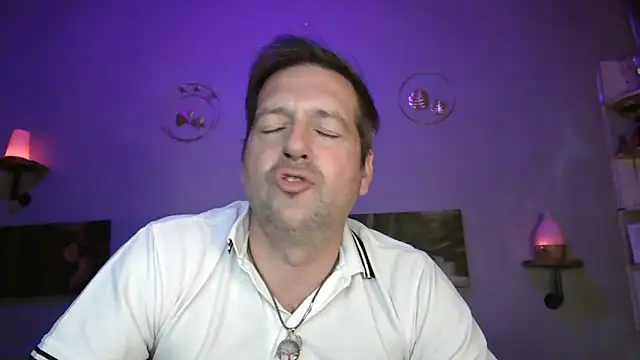 Snapshot of matrikes1 chatting on 16, 1, 2025 matrikes1 online show from 16, 1, 2025