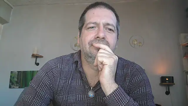 Snapshot of matrikes1 chatting on 9, 3, 2025 matrikes1 online show from 9, 3, 2025