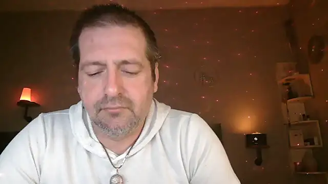 Snapshot of matrikes1 chatting on 21, 3, 2025 matrikes1 online show from 21, 3, 2025