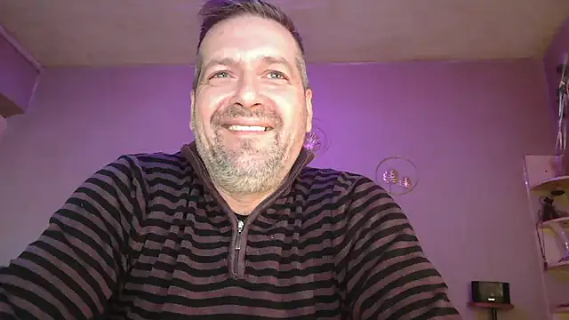 Snapshot of matrikes1 chatting on 1, 4, 2026 matrikes1 online show from 1, 4, 2026