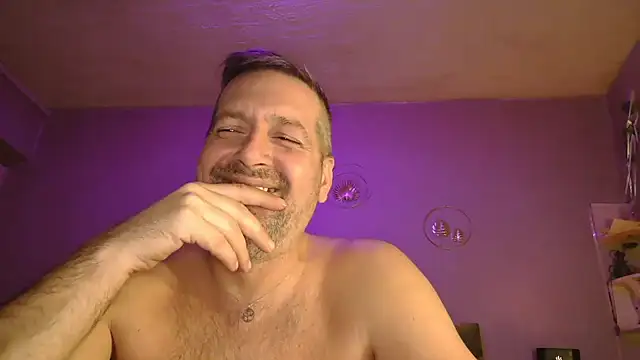 Snapshot of matrikes1 chatting on 2, 4, 2026 matrikes1 online show from 2, 4, 2026