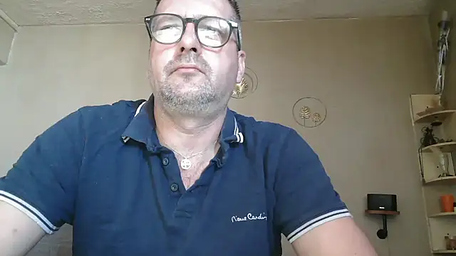 Snapshot of matrikes1 chatting on 6, 4, 2026 matrikes1 online show from 6, 4, 2026