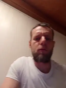 Snapshot of Kw8585kw chatting on 8, 3, 2026 Kw8585kw online show from 8, 3, 2026