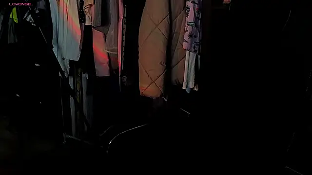 Snapshot of EMMA__CONNOR chatting on 12, 10, 2025 EMMA CONNOR online show from 12, 10, 2025