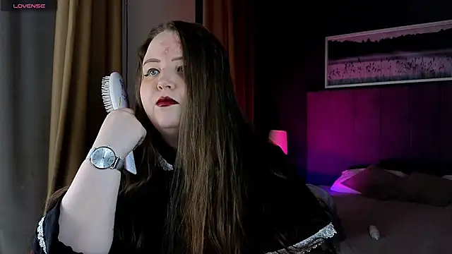 Snapshot of EMMA__CONNOR chatting on 14, 10, 2025 EMMA CONNOR online show from 14, 10, 2025