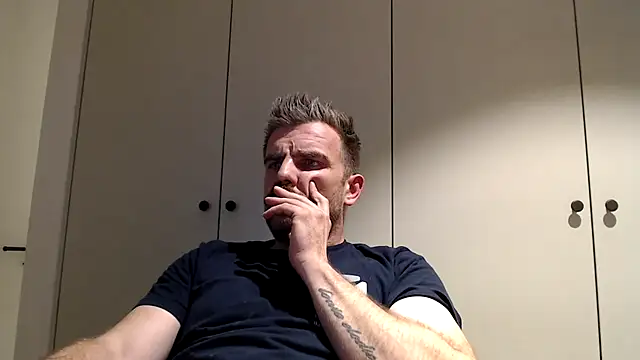Snapshot of mrbigballs chatting on 12, 6, 2026 mrbigballs online show from 12, 6, 2026