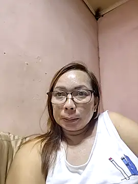 Snapshot of asianwet4u chatting on 4, 5, 2026 asianwet4u online show from 4, 5, 2026