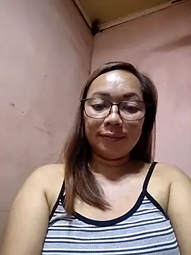 Snapshot of asianwet4u chatting on 5, 5, 2026 asianwet4u online show from 5, 5, 2026
