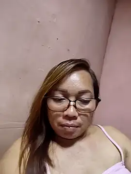 Snapshot of asianwet4u chatting on 9, 5, 2026 asianwet4u online show from 9, 5, 2026