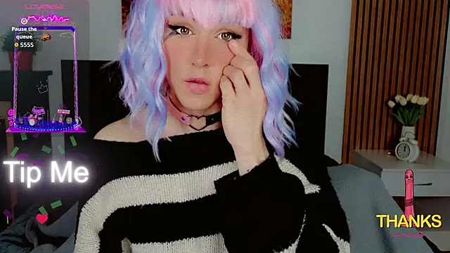 Snapshot of HelenSpellman chatting on 10, 4, 2026 HelenSpellman online show from 10, 4, 2026