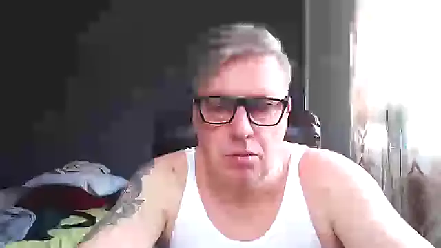 Snapshot of RobertStripX chatting on 2, 2, 2025 RobertStripX online show from 2, 2, 2025