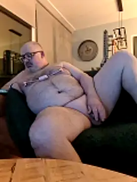 Snapshot of Bibear197511 chatting on 24, 11, 2025 Bibear197511 online show from 24, 11, 2025