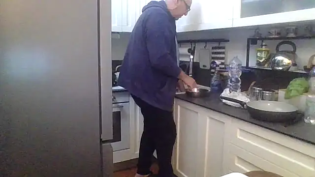 Snapshot of ANONIMO7735 chatting on 24, 10, 2025 ANONIMO7735 online show from 24, 10, 2025