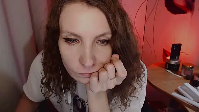 Snapshot of JohansonKatie chatting on 27, 1, 2025 JohansonKatie online show from 27, 1, 2025