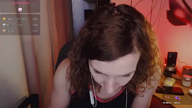 Snapshot of JohansonKatie chatting on 4, 2, 2025 JohansonKatie online show from 4, 2, 2025