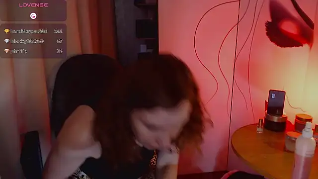 Snapshot of JohansonKatie chatting on 10, 2, 2025 JohansonKatie online show from 10, 2, 2025