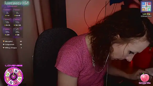 Snapshot of JohansonKatie chatting on 24, 2, 2025 JohansonKatie online show from 24, 2, 2025