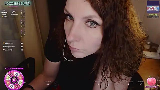 Snapshot of JohansonKatie chatting on 25, 2, 2025 JohansonKatie online show from 25, 2, 2025