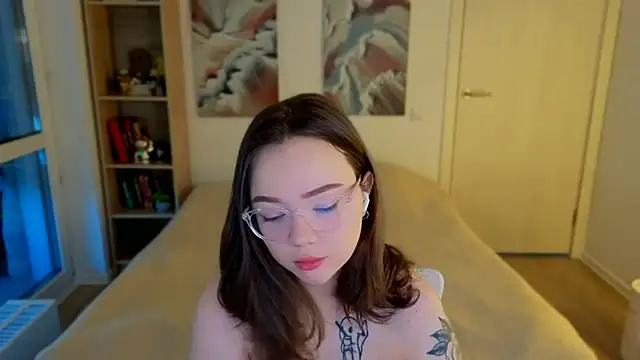 Snapshot of MilenaSaint chatting on 6, 5, 2026 MilenaSaint online show from 6, 5, 2026