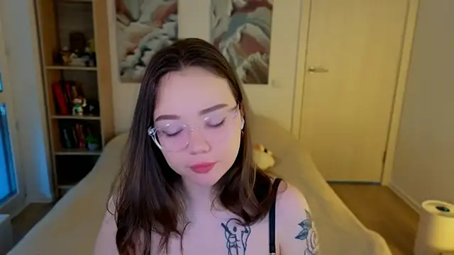 Snapshot of MilenaSaint chatting on 7, 5, 2026 MilenaSaint online show from 7, 5, 2026