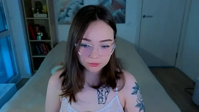 Snapshot of MilenaSaint chatting on 18, 5, 2026 MilenaSaint online show from 18, 5, 2026