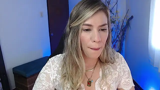 Snapshot of ms_sofia_x chatting on 4, 11, 2025 ms sofia x online show from 4, 11, 2025