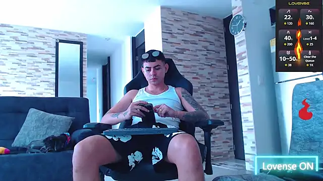 Snapshot of Lobito_xxxl chatting on 14, 11, 2025 Lobito xxxl online show from 14, 11, 2025