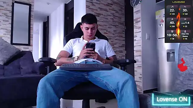 Snapshot of Lobito_xxxl chatting on 19, 11, 2025 Lobito xxxl online show from 19, 11, 2025