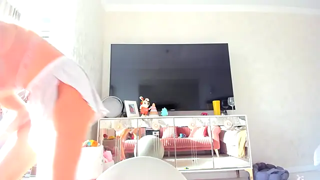 Snapshot of Iris_cherry chatting on 3, 2, 2025 Iris cherry online show from 3, 2, 2025
