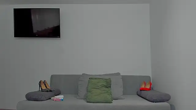 emilianna666 online show from 10, 3, 2026