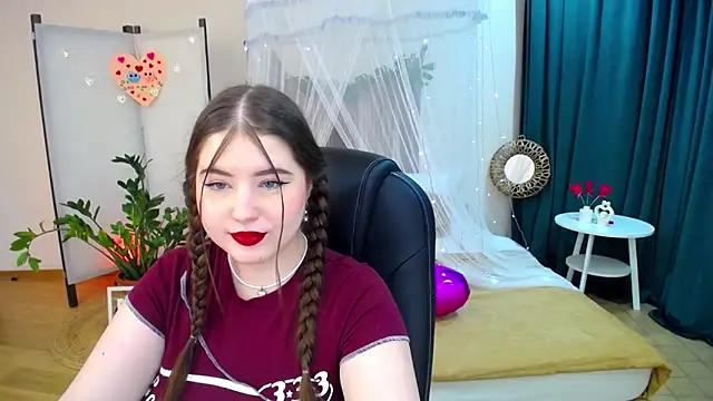 NicoleFoxery online show from 19, 2, 2025