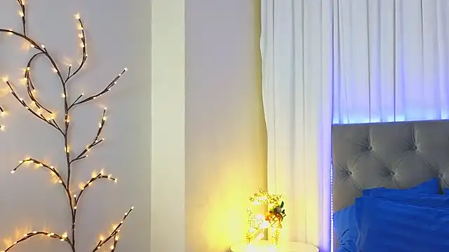 Snapshot of Ariana_Petite chatting on 9, 1, 2026 Ariana Petite online show from 9, 1, 2026