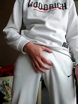 MlodyDres online show from 27, 10, 2025