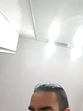 Snapshot of TommyMomentum chatting on 16, 1, 2025 TommyMomentum online show from 16, 1, 2025