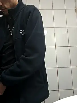 Snapshot of TommyMomentum chatting on 26, 9, 2025 TommyMomentum online show from 26, 9, 2025