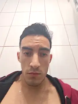 Snapshot of TommyMomentum chatting on 13, 10, 2025 TommyMomentum online show from 13, 10, 2025