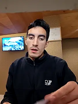 Snapshot of TommyMomentum chatting on 28, 3, 2026 TommyMomentum online show from 28, 3, 2026