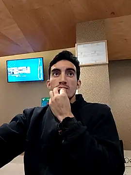 Snapshot of TommyMomentum chatting on 29, 3, 2026 TommyMomentum online show from 29, 3, 2026