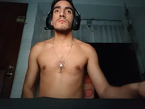 Snapshot of TommyMomentum chatting on 1, 4, 2026 TommyMomentum online show from 1, 4, 2026