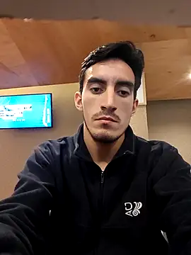 Snapshot of TommyMomentum chatting on 4, 4, 2026 TommyMomentum online show from 4, 4, 2026