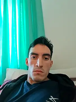 Snapshot of TommyMomentum chatting on 14, 4, 2026 TommyMomentum online show from 14, 4, 2026