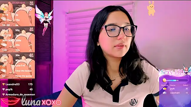 Snapshot of Luniverse chatting on 8, 3, 2025 Luniverse online show from 8, 3, 2025