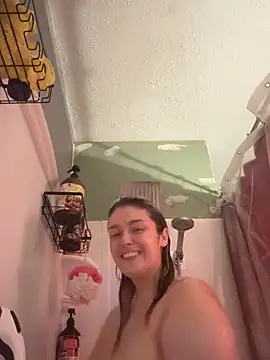 Snapshot of Bubblesgotcakee chatting on 1, 6, 2026 Bubblesgotcakee online show from 1, 6, 2026