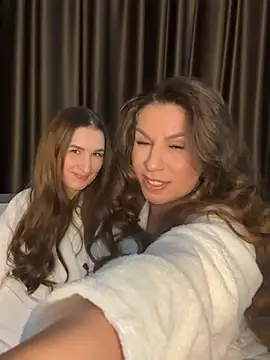 Snapshot of Marilyn_La_Rose chatting on 10, 4, 2026 Marilyn La Rose online show from 10, 4, 2026