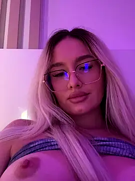 mollyxxx online show from 9, 10, 2025