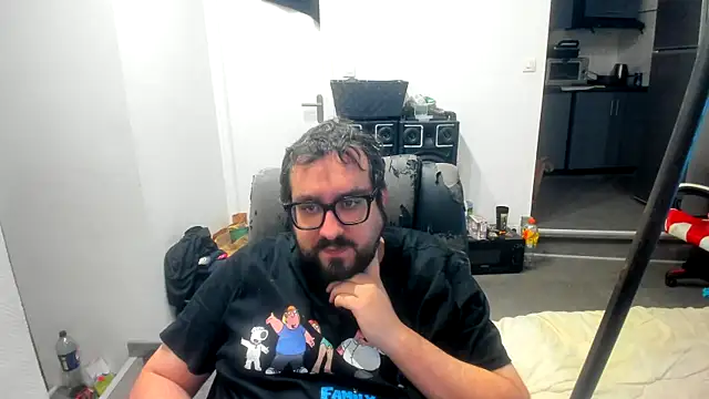 Snapshot of bears549a chatting on 25, 10, 2025 bears549a online show from 25, 10, 2025