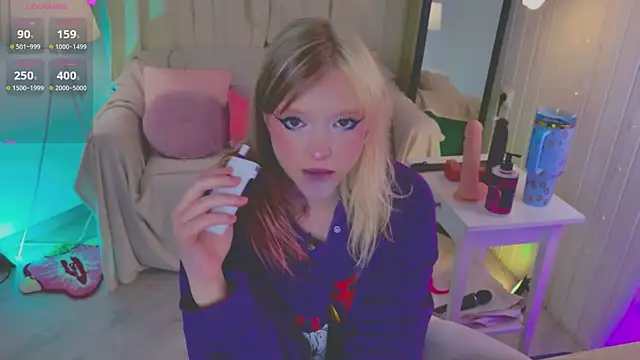 Snapshot of Crazy_Wine chatting on 21, 4, 2026 Crazy Wine online show from 21, 4, 2026