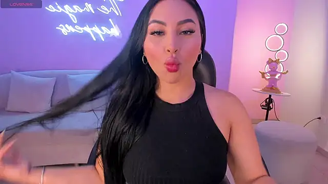 Snapshot of MiaRoberts1 chatting on 25, 10, 2025 MiaRoberts1 online show from 25, 10, 2025